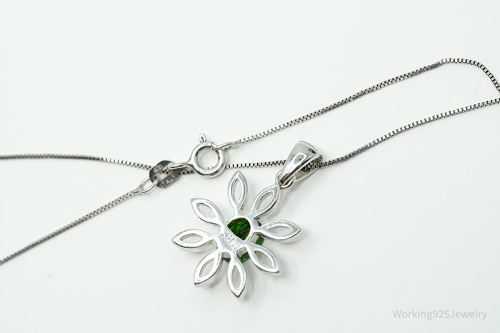 TGGC Green Chrome Diopside Flower Sterling Silver Necklace 18"