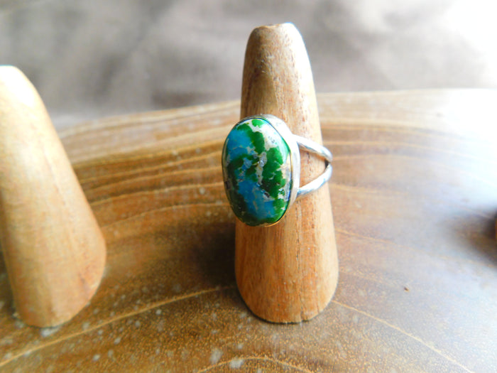 The Leona Ring