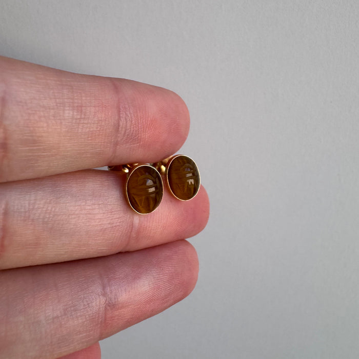 V I N T A G E// 1980s ode to ancient Egypt / 14k and carved tigers eye scarabs / post earrings