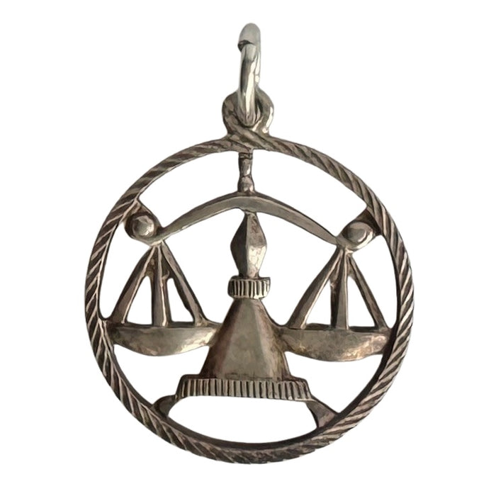 V I N T A G E // balanced scales / sterling silver scales of justice Libra zodiac / a pendant