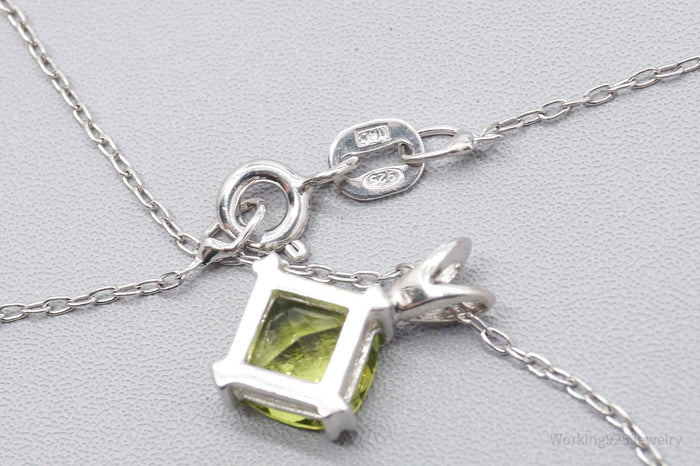 Vintage Peridot Sterling Silver Necklace - 18"