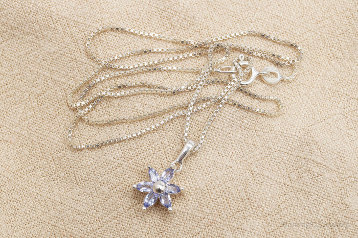 Vintage Tanzanite Flower Sterling Silver Necklace 18"
