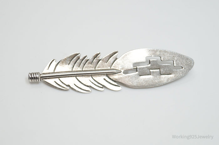 Vtg Native American Navajo Joe Delgarito Feather Sterling Silver Pin