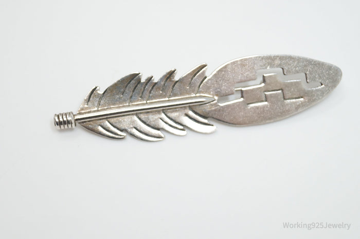 Vtg Native American Navajo Joe Delgarito Feather Sterling Silver Pin
