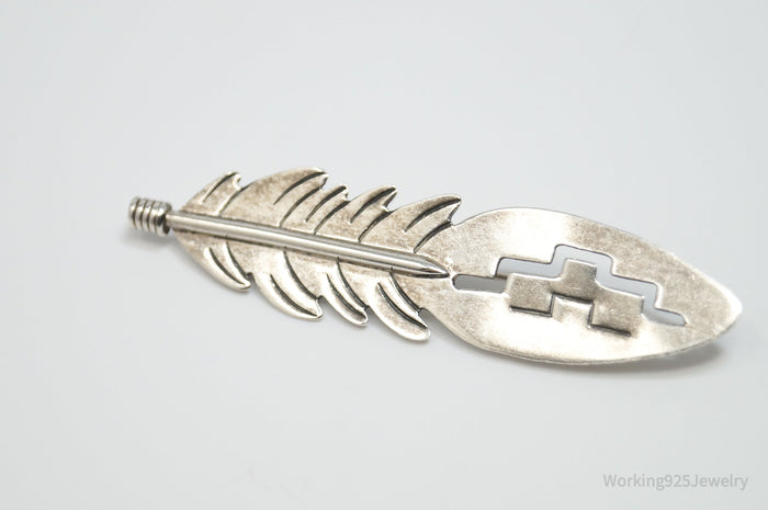 Vtg Native American Navajo Joe Delgarito Feather Sterling Silver Pin